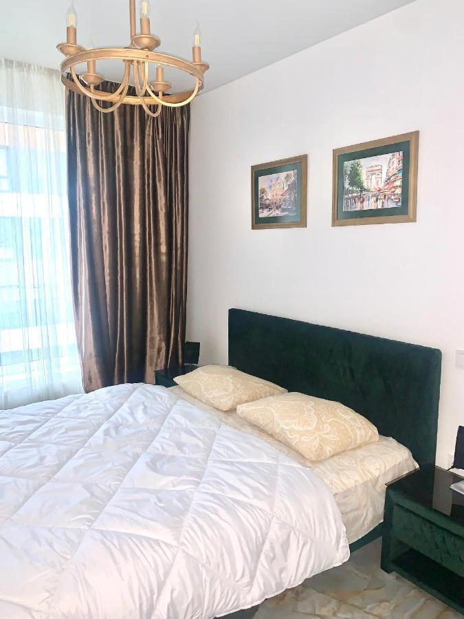 4-Room Jacuzzi Apartment ลวีฟ ภายนอก รูปภาพ